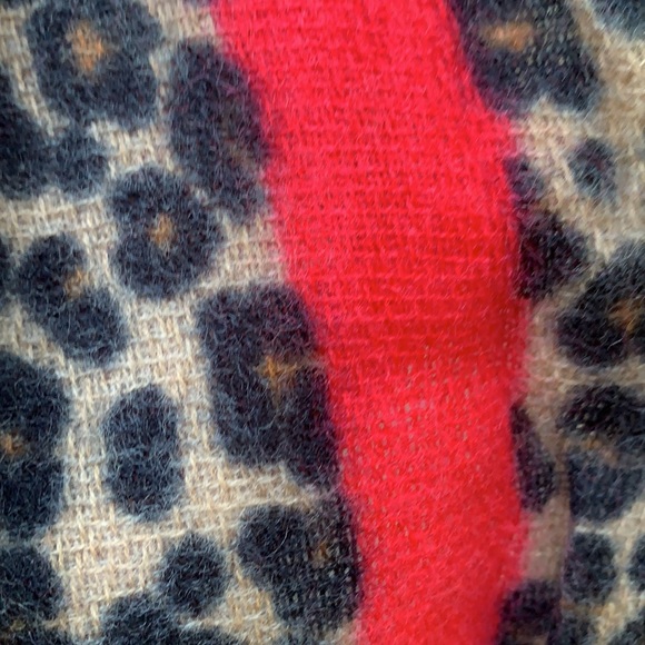 Leopard Print Scarf Wrap NEW - Picture 5 of 6